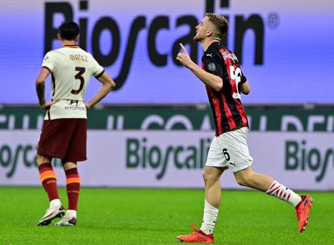  罗马队长佩莱格里尼重伤，赛季报销震惊足坛  